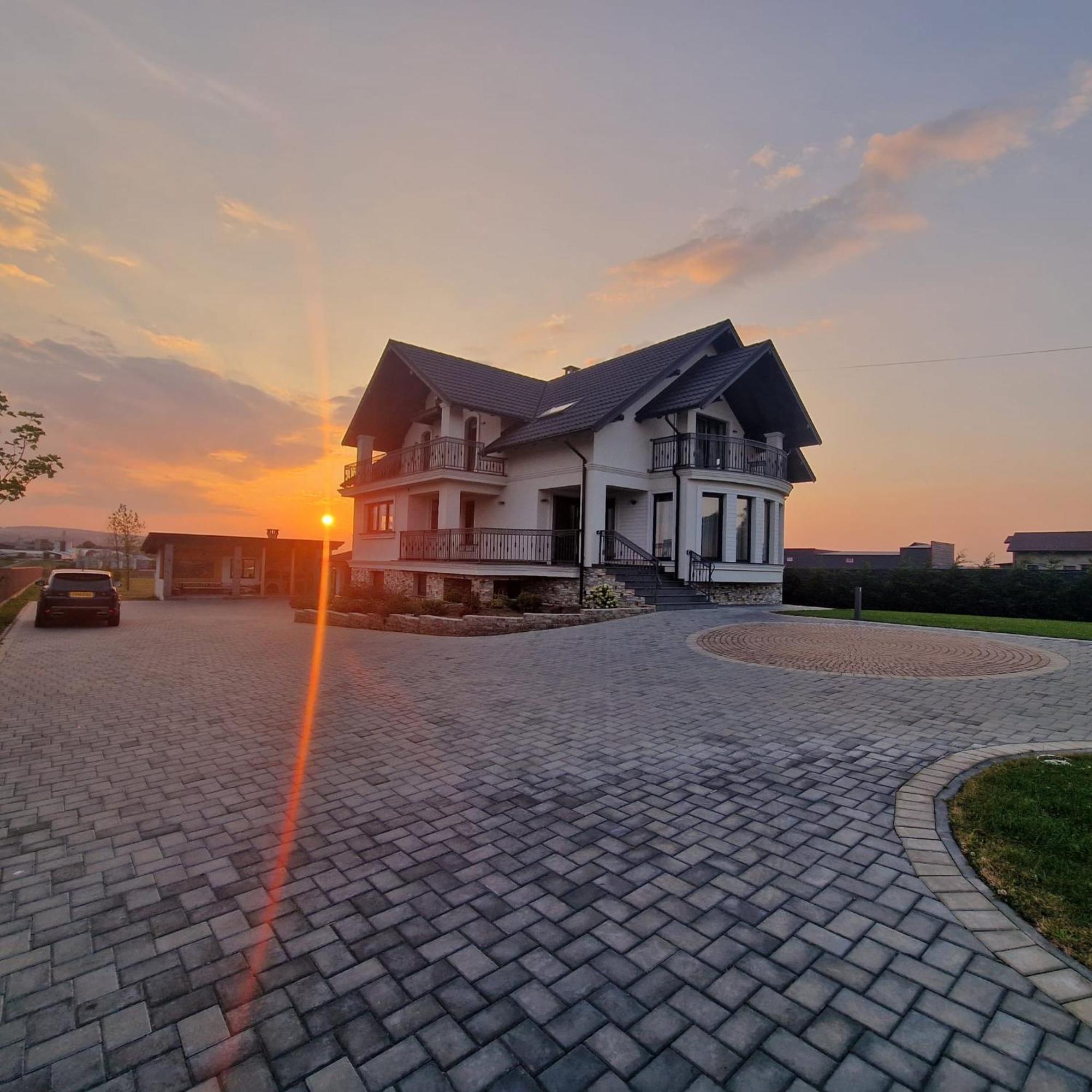 فيلا Sunny House سوتْشافا المظهر الخارجي الصورة